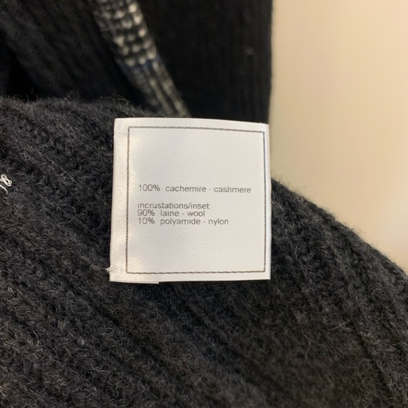 Vintage CHANEL Long Cashmere
Sweater Cardigan - Picture 5 of 5
